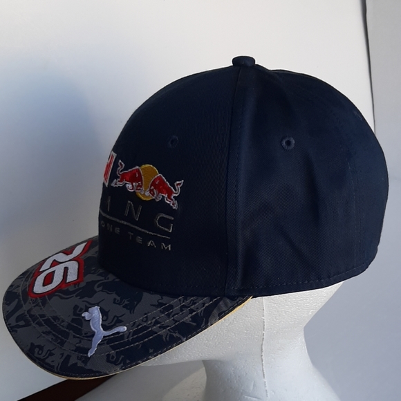 RedBull Racing Hat - Picture 2 of 7